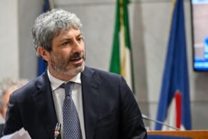 Regione, risorse per 13,5 milioni per gli alunni con disabilità Roberto Fico