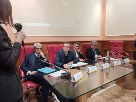 Riforma giustizia, Il sì dell’ex ministro Bianco: “La magistratura non funziona bene”. E sulla Schlein: ha preso diversa, ma la rispetto”