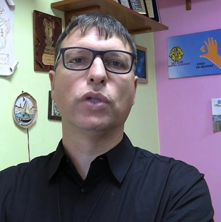 Don Luigi Merola all’Amabile: “Quando la fede anima la vocazione alla legalità”