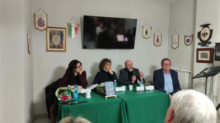 Spadea e “Il silenzio degli alberi”: così la poesia ci insegna ad ascoltare e vedere