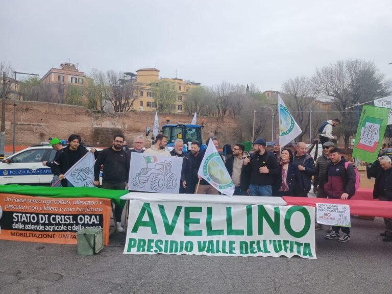 Protesta dei trattori da Avellino a Roma
